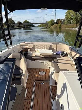 Катер Bayliner VR6